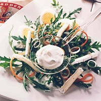 Rucola-Salat mit Käse